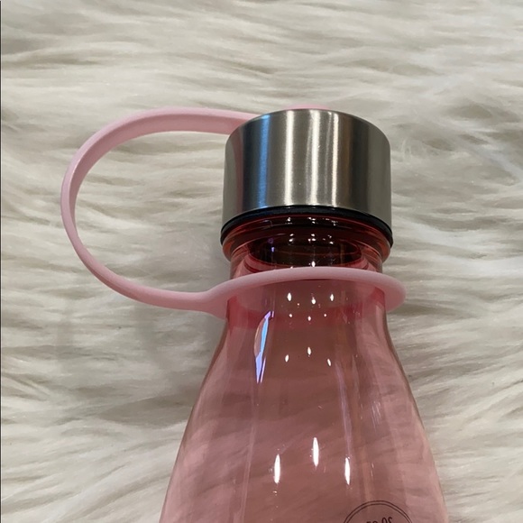 Hello Kitty Tumbler - Picture 2 of 4